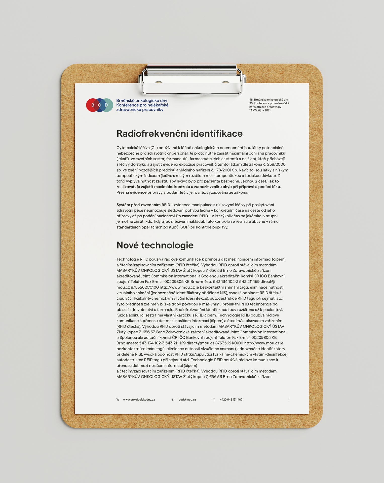 Free_Clipboard_Mockup_2